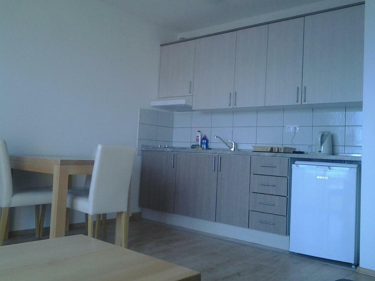 אומיס Apartmani "Grgic" מראה חיצוני תמונה