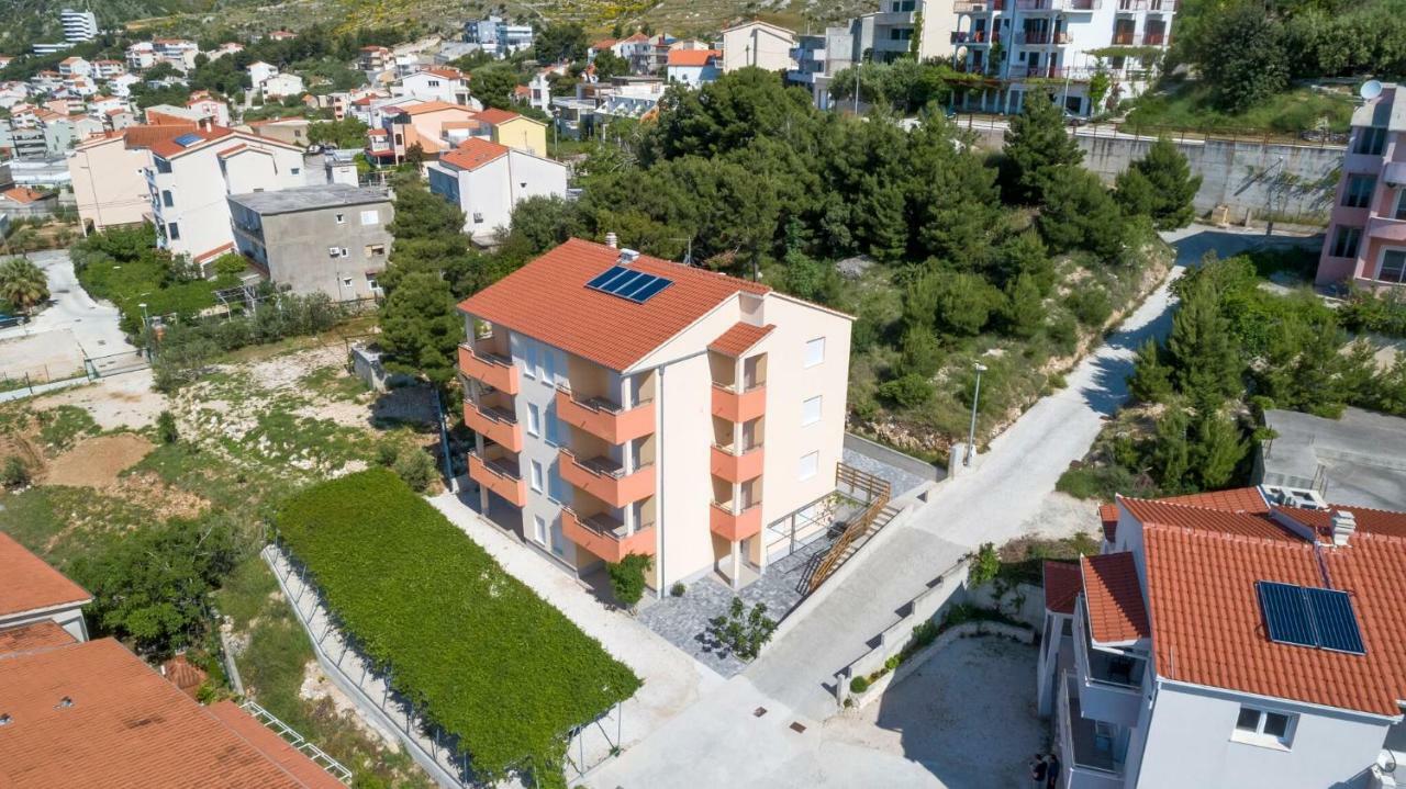 אומיס Apartmani "Grgic" מראה חיצוני תמונה
